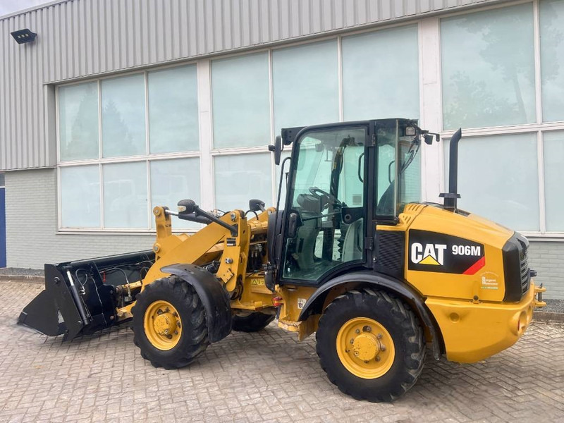 Wiellader Cat 906 M     2016