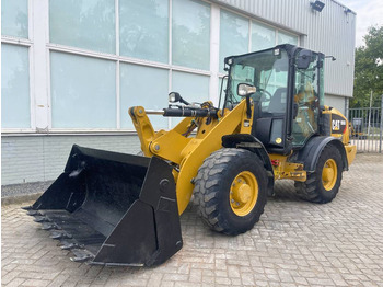 Wiellader Cat 906 M    2018