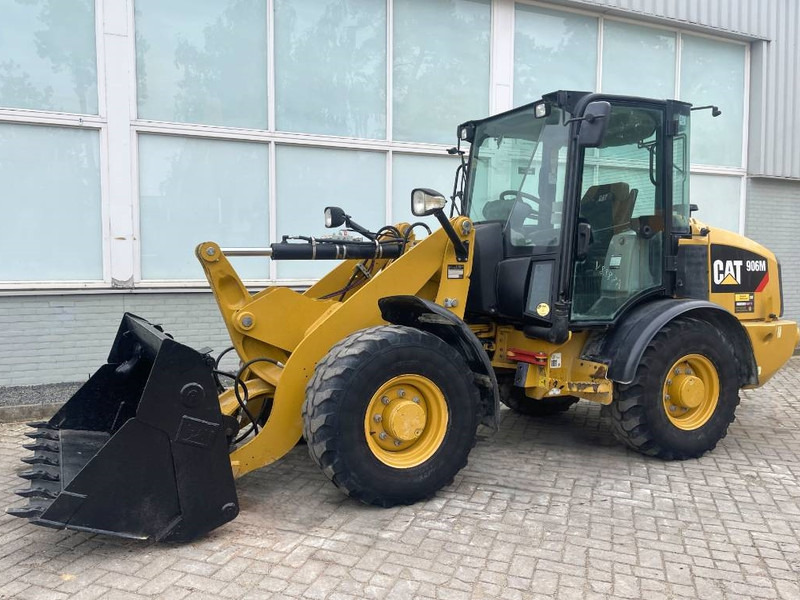 Wiellader Cat 906 M    2018
