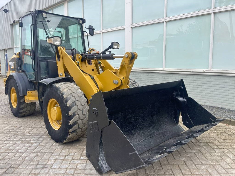 Wiellader Cat 906 M    2018