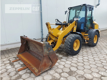 Wiellader Cat 908M