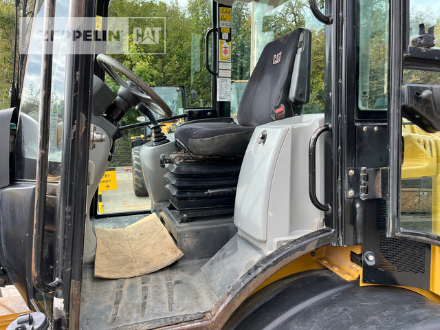 Wiellader Cat 908M