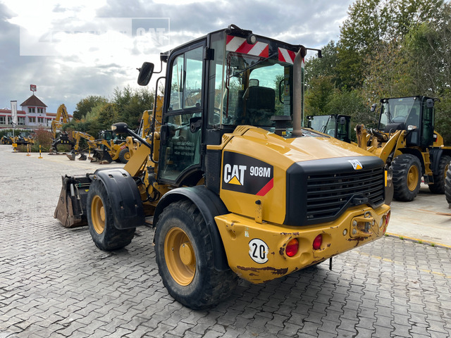 Wiellader Cat 908M