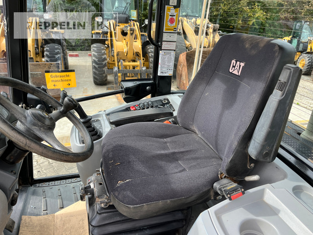 Wiellader Cat 908M