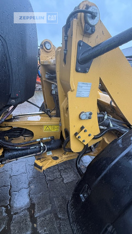Wiellader Cat 908M
