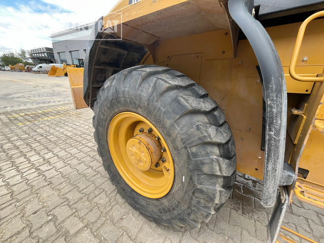Wiellader Cat 918M