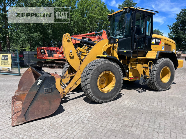 Wiellader Cat 926M