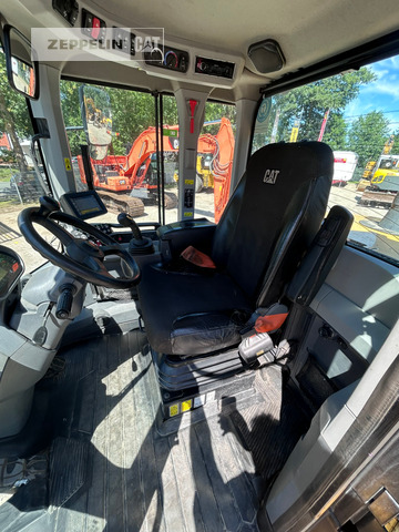 Wiellader Cat 926M