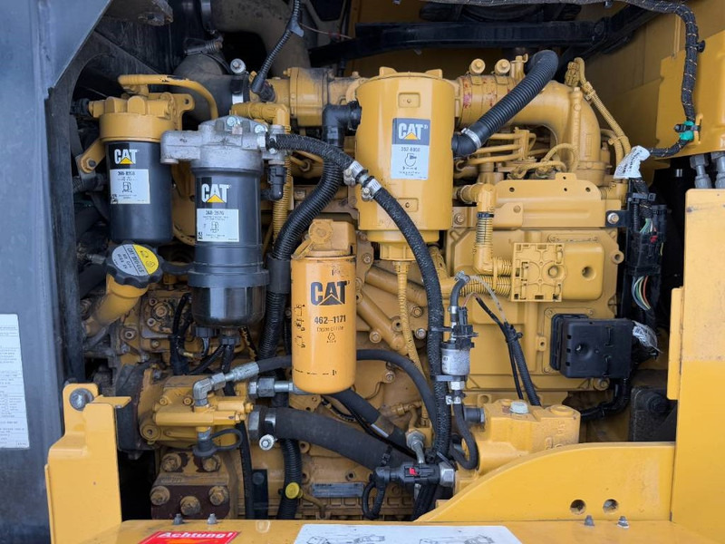 Wiellader Cat 938K - German German / Backup Camera