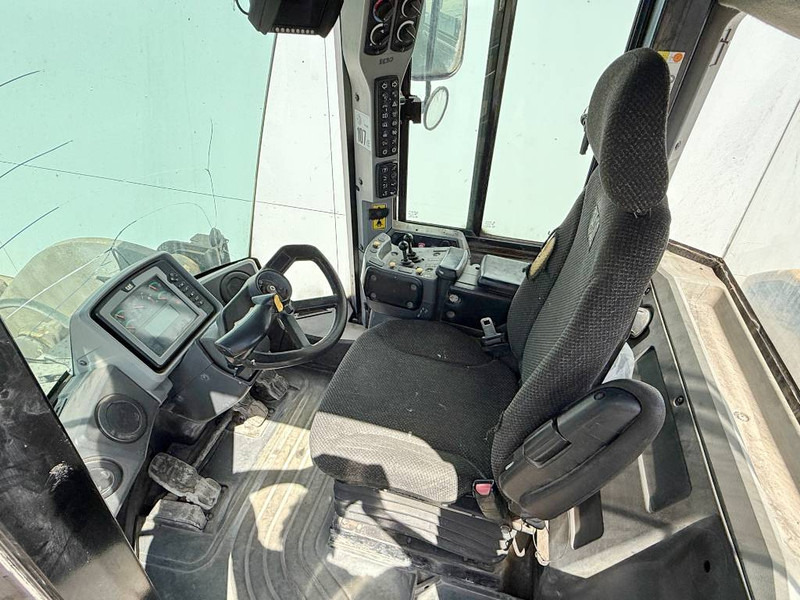 Wiellader Cat 950K - German Machine / New Michelin Tyres!