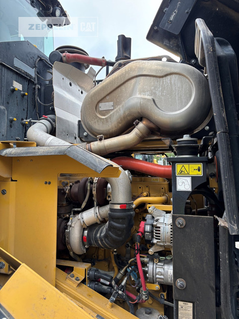 Wiellader Cat 962M