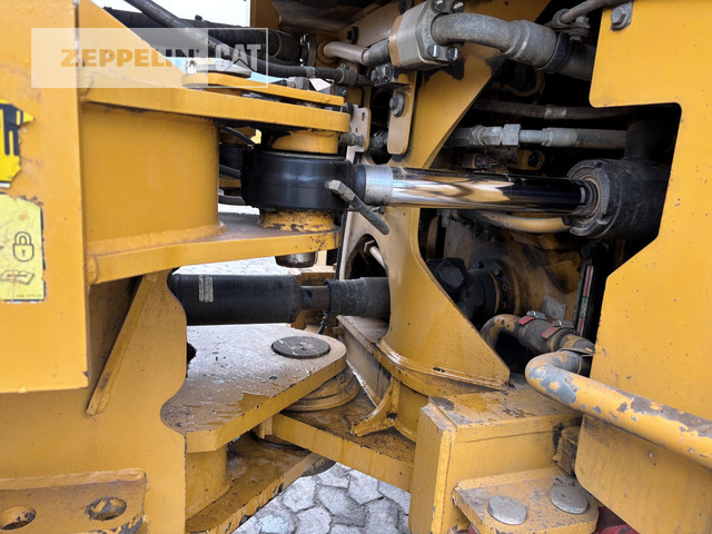 Wiellader Cat 966KXE