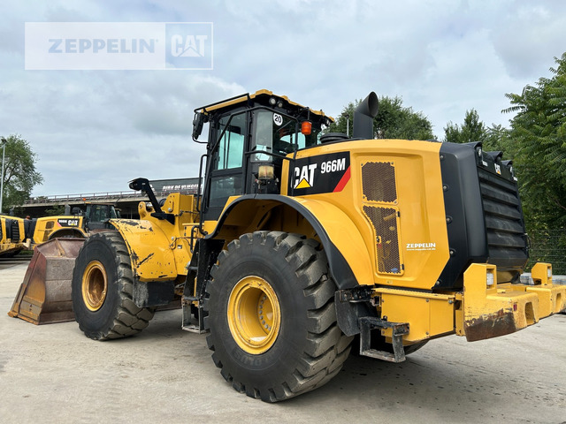 Wiellader Cat 966M