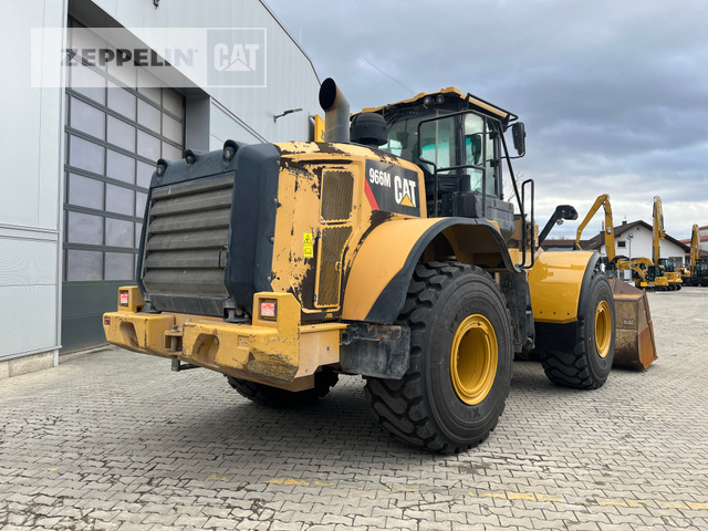 Wiellader Cat 966M