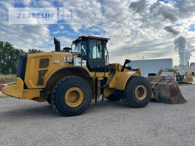 Wiellader Cat 966M