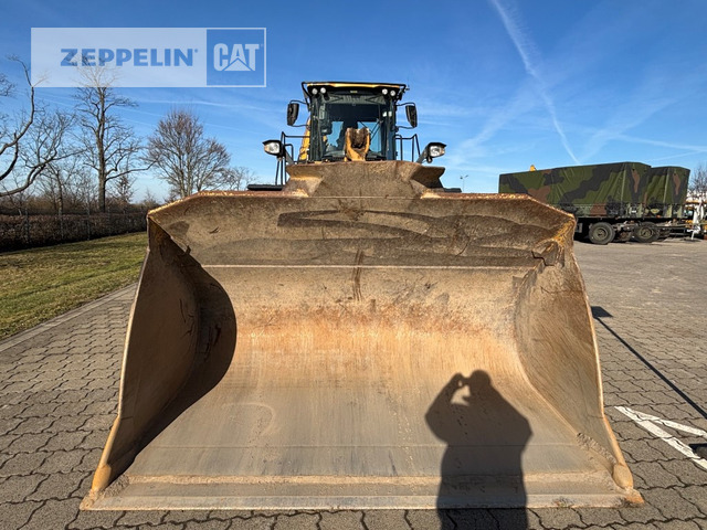 Wiellader Cat 966M