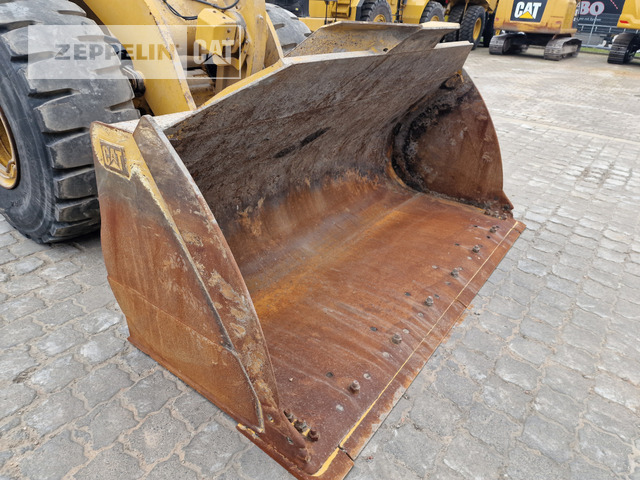 Wiellader Cat 966M