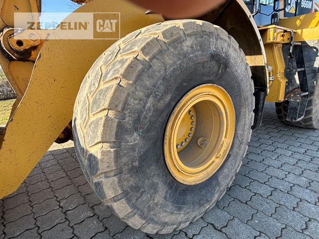 Wiellader Cat 966M