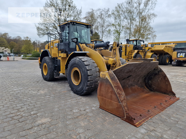 Wiellader Cat 966M