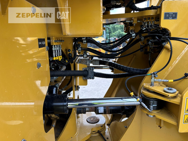 Wiellader Cat 966M