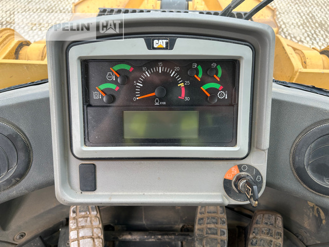 Wiellader Cat 966M