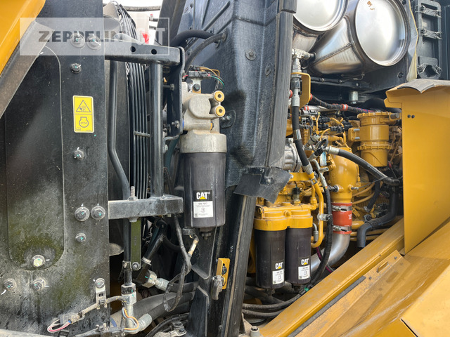 Wiellader Cat 966M