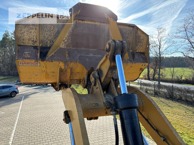 Wiellader Cat 966M