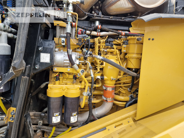 Wiellader Cat 966M
