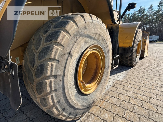 Wiellader Cat 966M