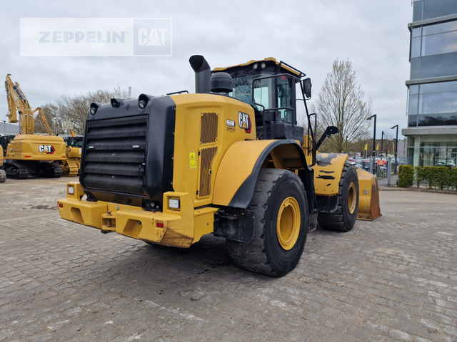 Wiellader Cat 966M