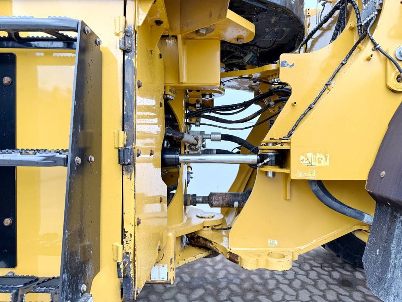 Wiellader Cat 966M - Dutch Machine / 3rd Function