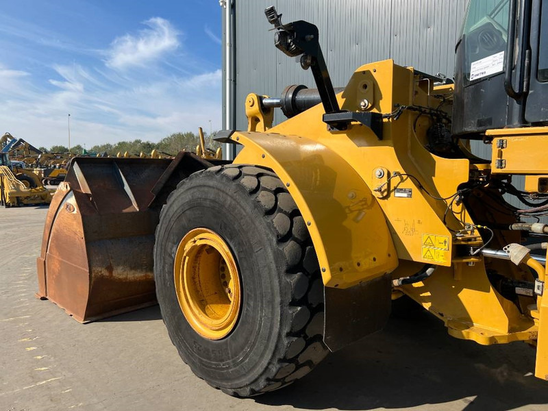 Wiellader Cat 972M