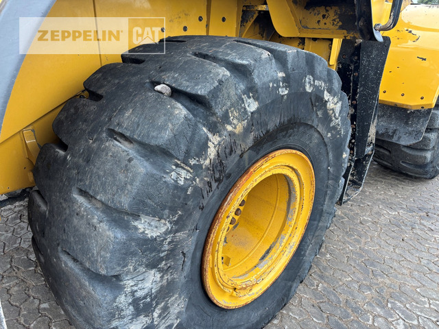 Wiellader Cat 972M