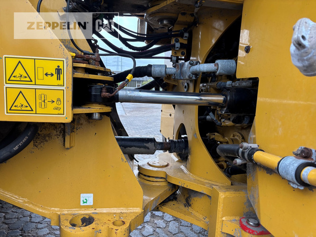 Wiellader Cat 972M