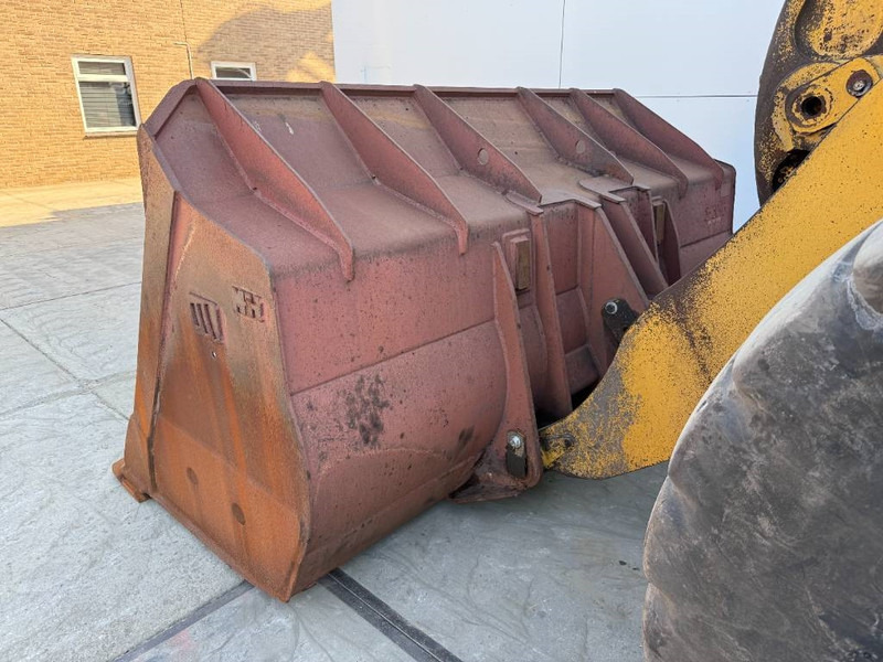 Wiellader Cat 972M - German Machine / Automatic Greasing