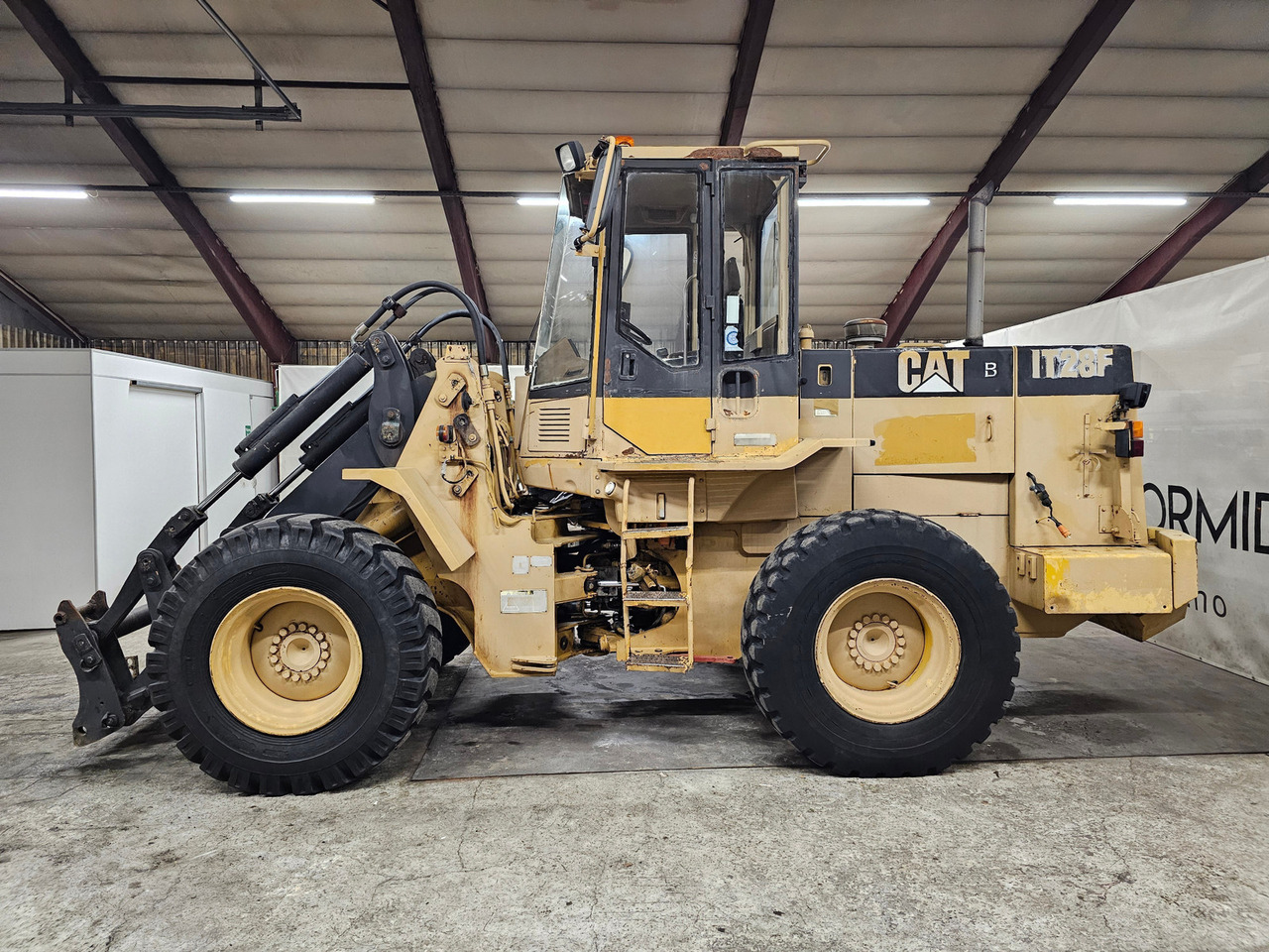 Wiellader Cat IT28F