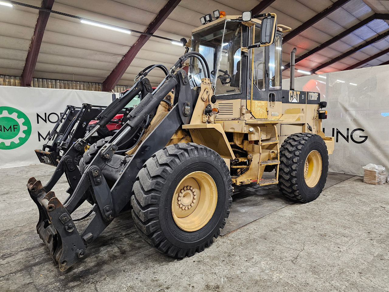 Wiellader Cat IT28F