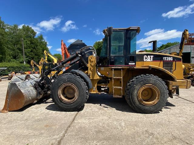 Wiellader Cat IT 28 G