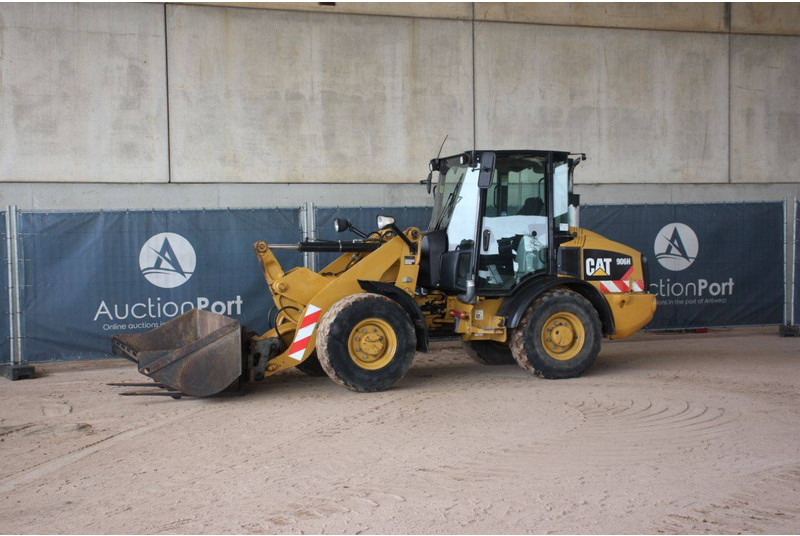 Wiellader Caterpillar 906H
