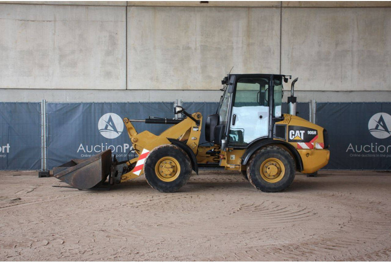 Wiellader Caterpillar 906H