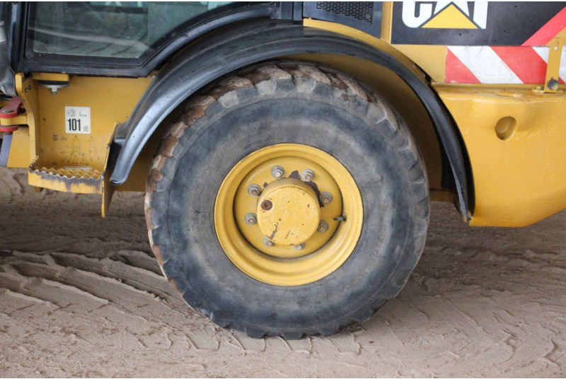 Wiellader Caterpillar 906H