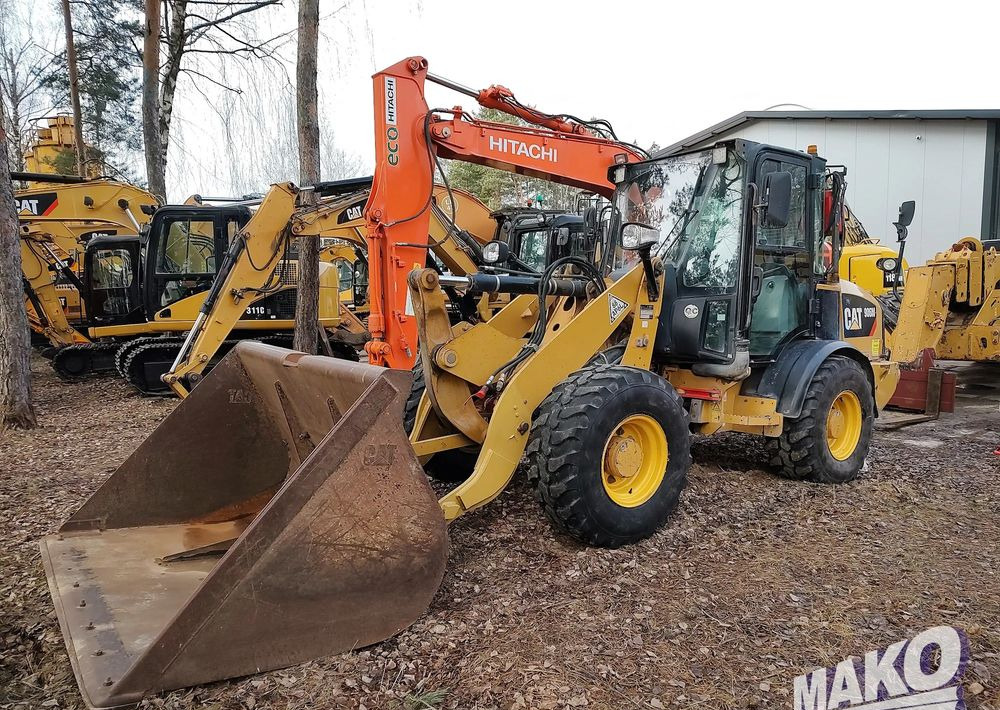 Wiellader Caterpillar 906M