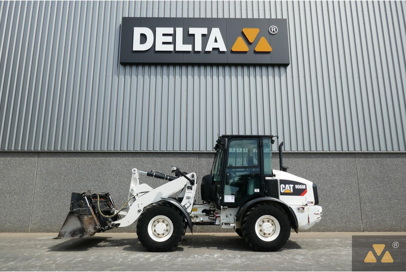 Wiellader Caterpillar 906M