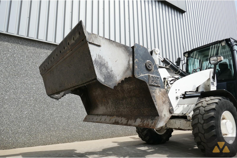 Wiellader Caterpillar 906M