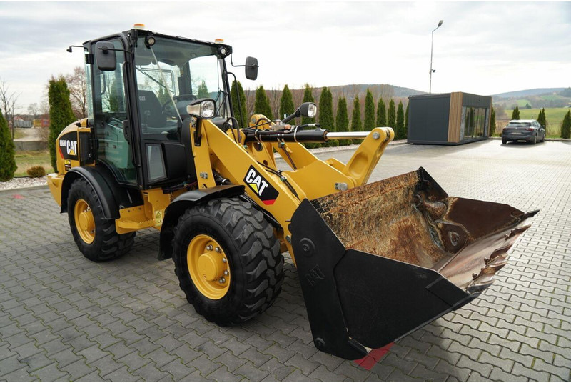 Wiellader Caterpillar 906M / ŁADOWARKA KOŁOWA / 2019 ROK / ŁYŻKA SZCZĘKOWA /