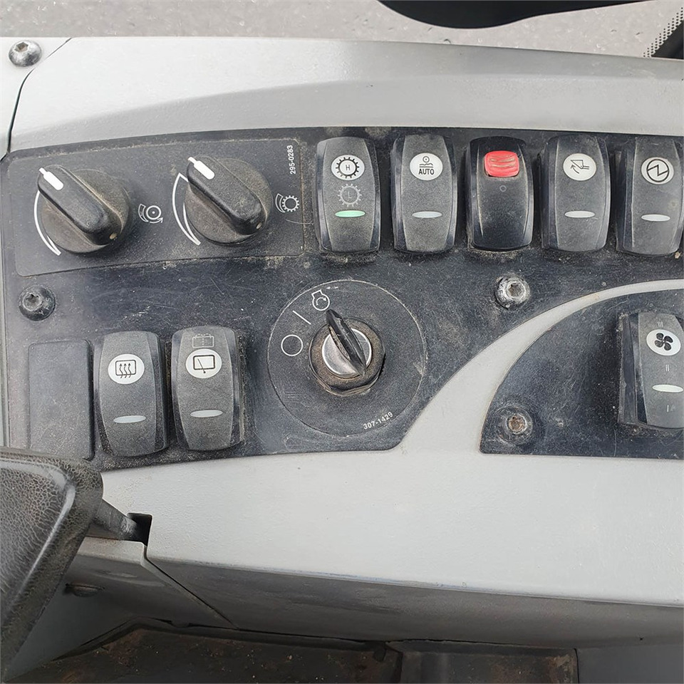 Wiellader Caterpillar 906 H2