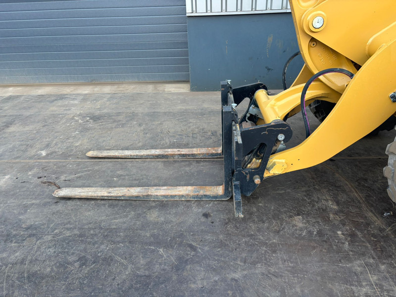 Wiellader Caterpillar 908