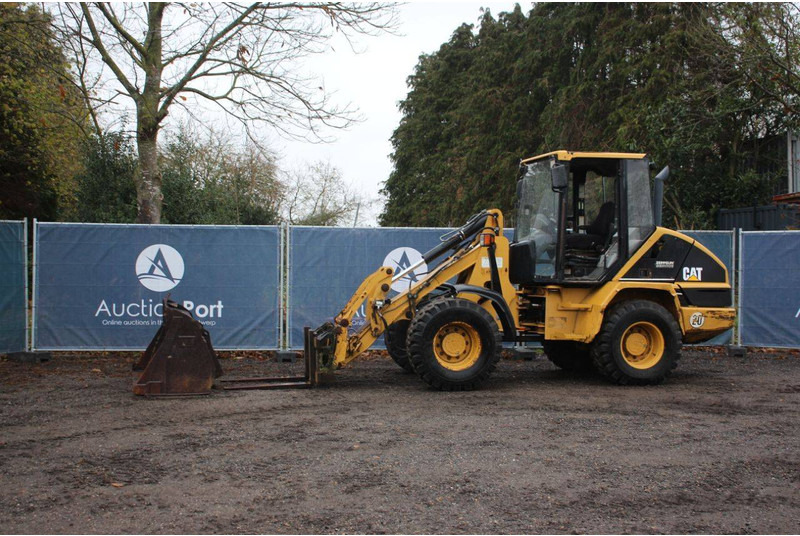 Wiellader Caterpillar 908