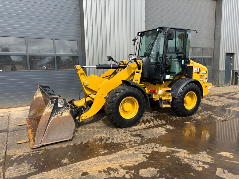 Wiellader Caterpillar 908M