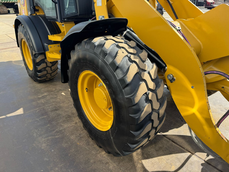 Wiellader Caterpillar 908M